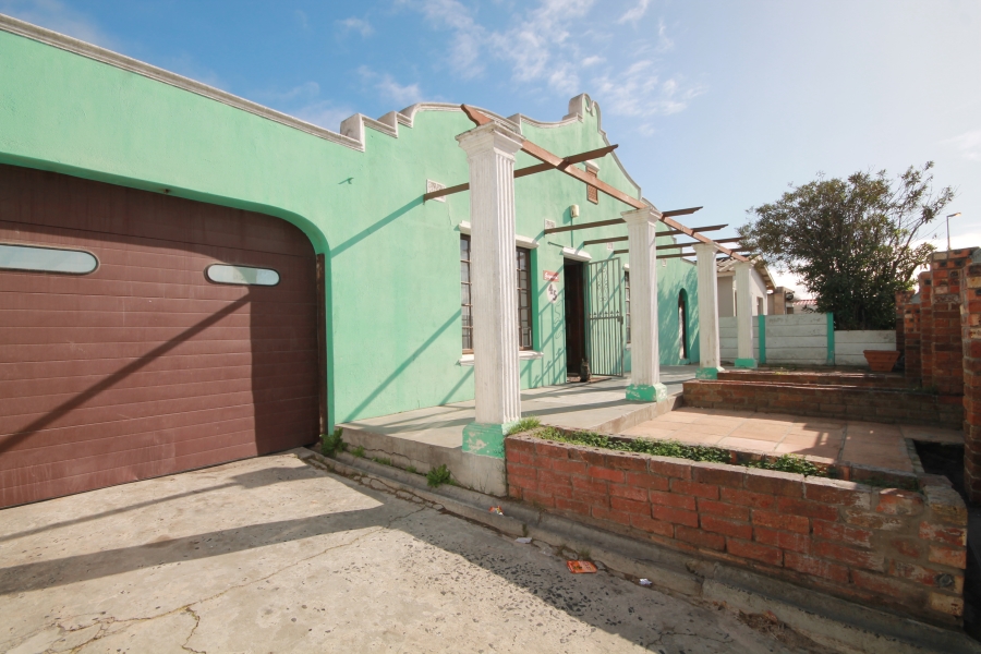 3 Bedroom Property for Sale in Lavender Hill Western Cape